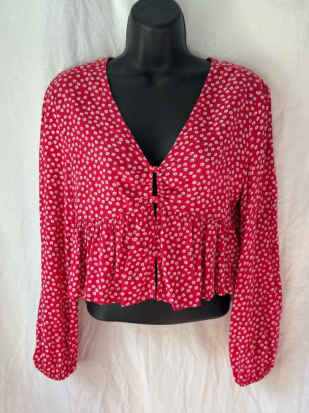 Altar'd State Women's Red Floral Long Sleeve V-neck Crop Top Ruffle Blouse SMALL